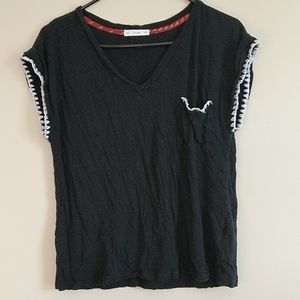 ⚡ Embroidered v-neck⚡bundle 5 for &20⚡